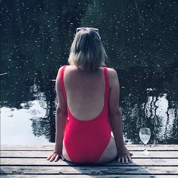 Meet your Posher, Jennifer - Picture 1 of 1